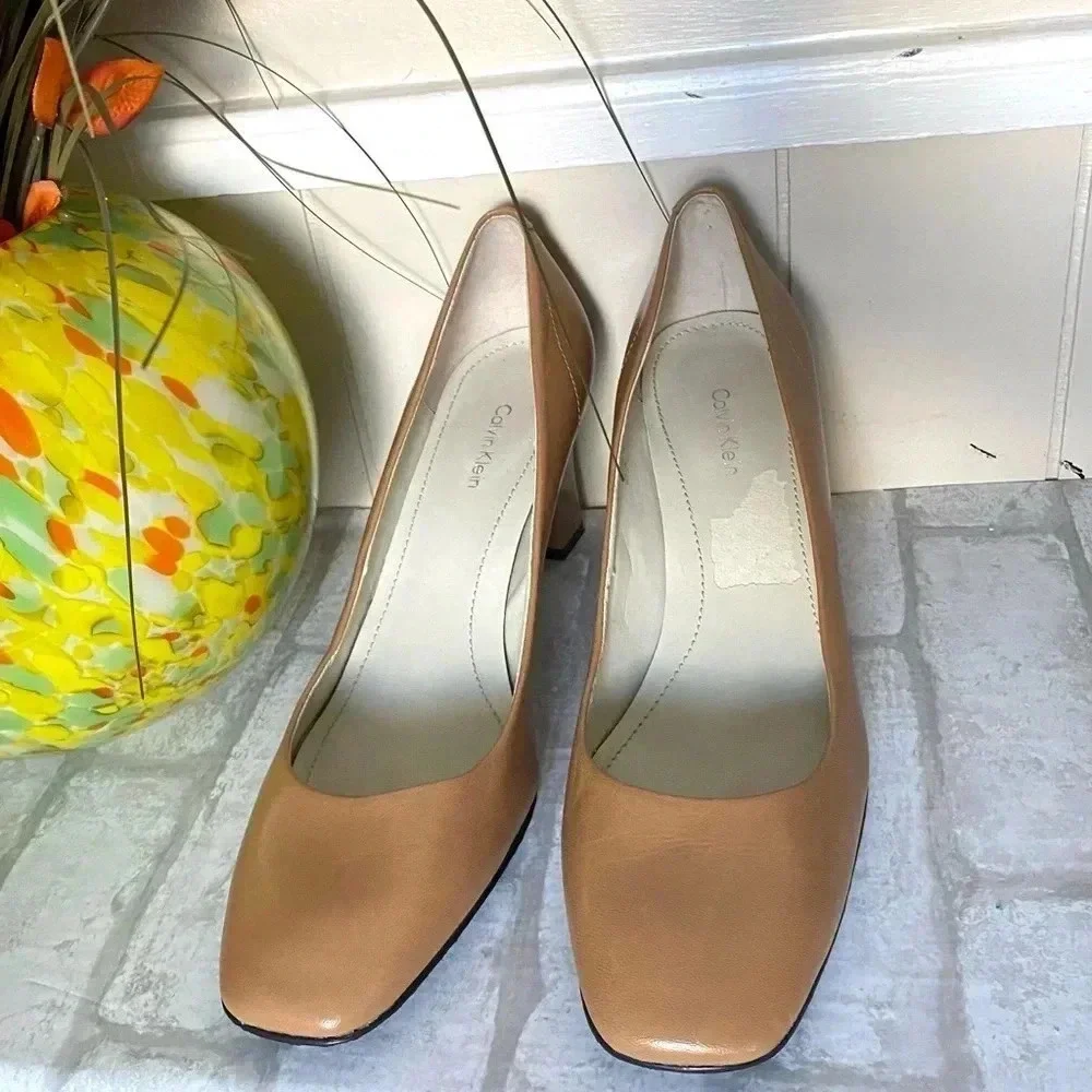 CALVIN KLEIN | Roxy Leather Tan Heels Size 10.5M